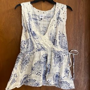 CAbi crossover tank